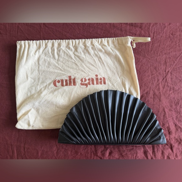 Cult Gaia Black Pleated Nala Clutch - Picture 3 of 5